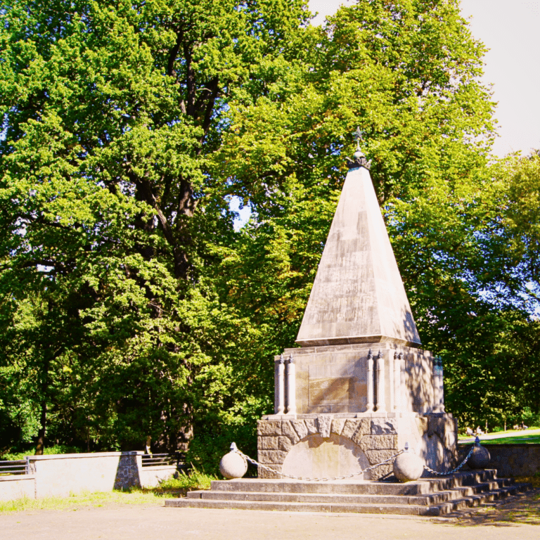 Aufruf zum Gedenken: Tag der Befreiung am Sowjetischen Ehrenmal in Buch